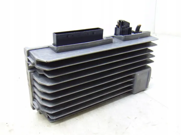 Bang & Olufsen Vahvistin OEM 8F1035223A Audi A5/S5/RS5:lle image 2