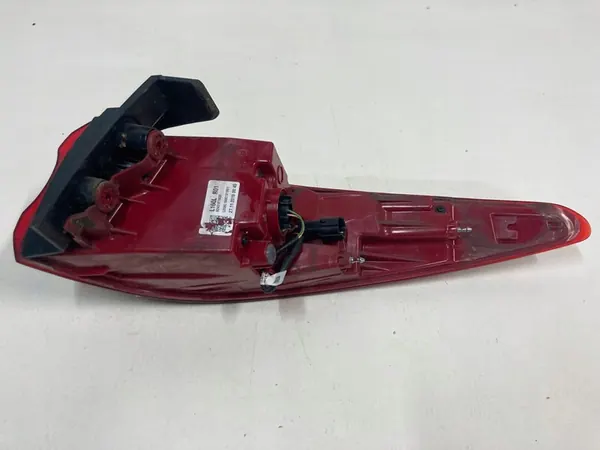 Luz trasera izquierda Kia Sportage IV 2018-2020 image 4