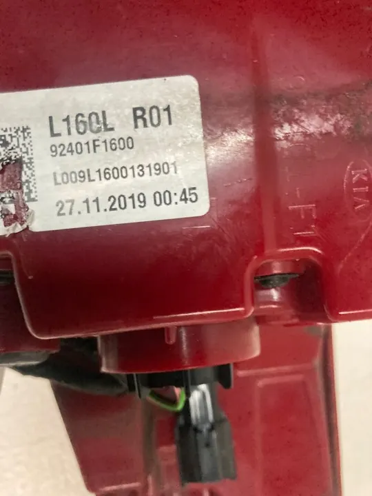 Luz trasera izquierda Kia Sportage IV 2018-2020 image 5