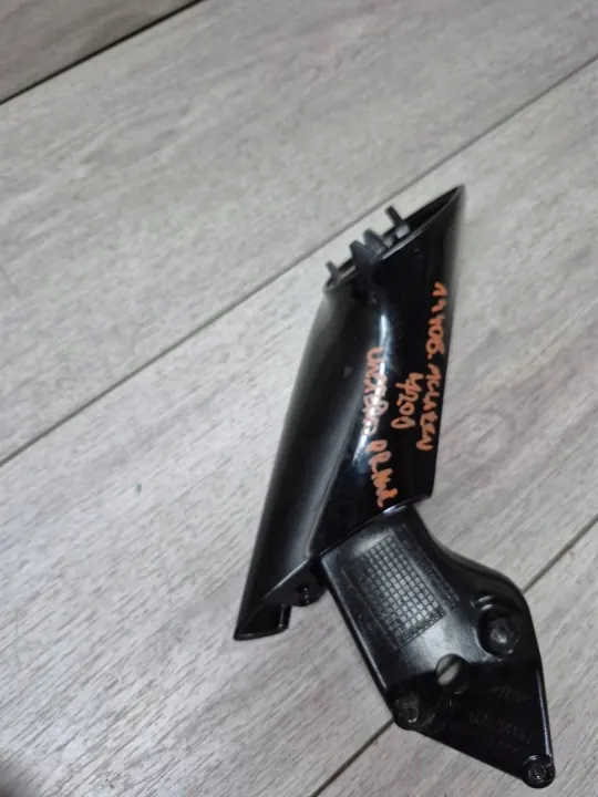 Base de rétroviseur droit McLaren 720S OEM 14AA674CP image 3
