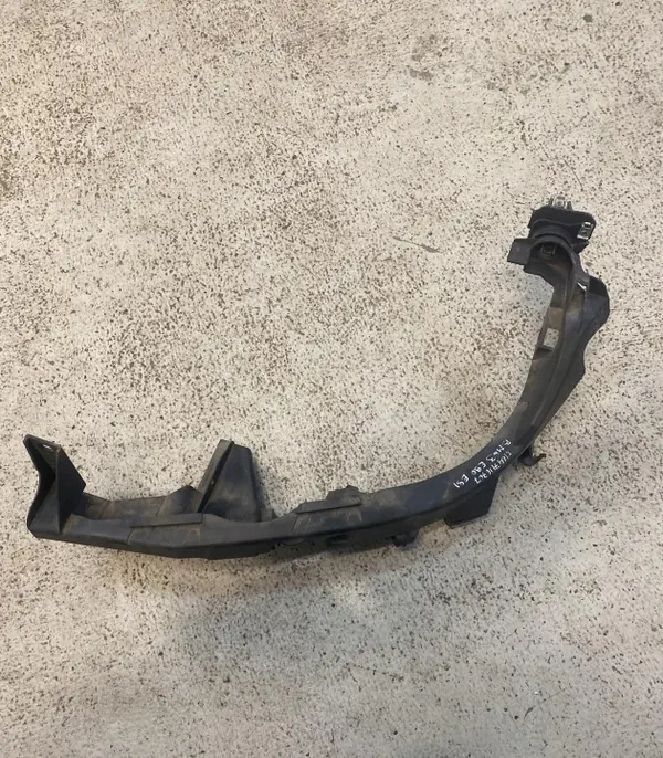 Vasen ajovalaisinkiinnike OEM 51647116707 BMW 3 E90/E91 image 2
