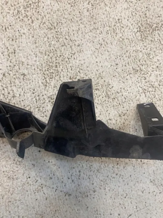 Vasen ajovalaisinkiinnike OEM 51647116707 BMW 3 E90/E91 image 3
