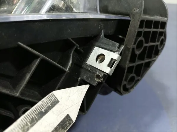 Oikea ajovalo Depo Nissan Qashqai J10 image 7