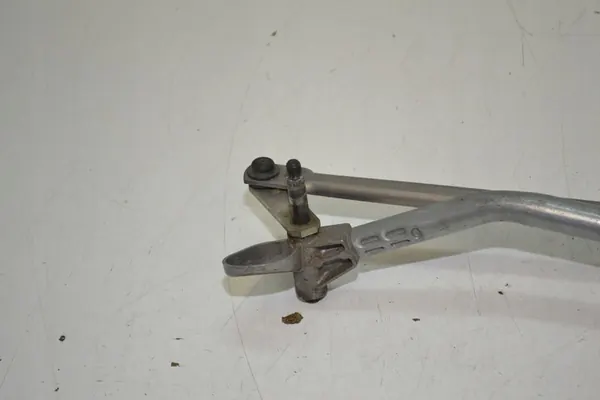 Mecanismo de motor de limpiaparabrisas delantero A2048201040 Mercedes C W204 image 2