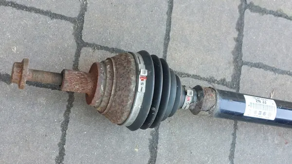 Höger drivaxel 2.0 TDI VW Golf VI Passat B7 image 3