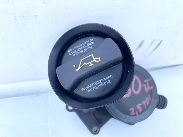 VW LT 2.5TDI Oljetank med ventil image 2