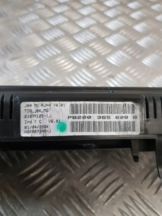 Nopeusmittari P8200365608B Renault Scenic II 1.6 16V image 2