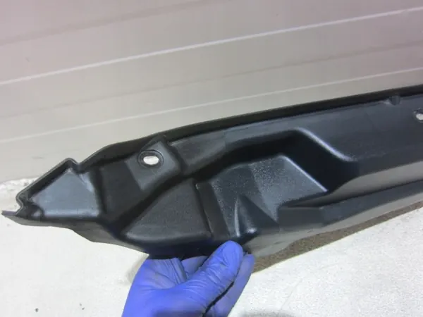BMW X5 F15 F16 Lokasuoja vasen OEM 64319245595 image 3