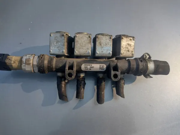 Rampa de injetores GPL OEM 67R010223 - MTM Usado image 4