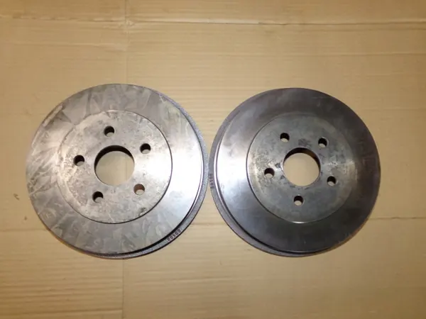 Tambours de frein OEM LOB - Arrière Sebring II/Stratus II image 2