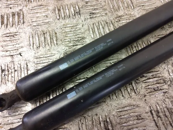 Baklucka stötdämpare Peugeot Partner 2017 OEM 9819027880 image 5