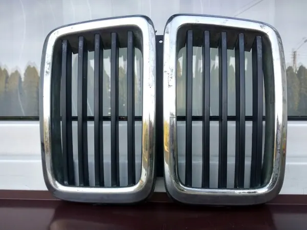 Grille avant BMW 5 E28 OEM 51131873253 image 3