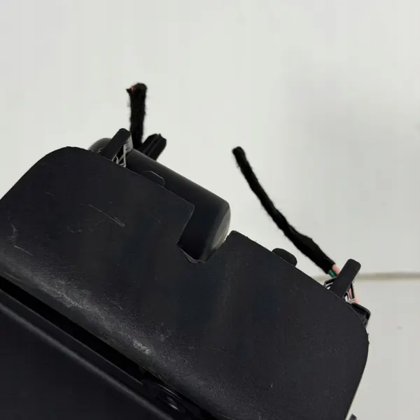 Prise allume-cigare Peugeot 208 OEM JPF1131227X image 4