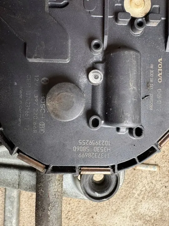 VOLVO XC70 II Etu pyyhkijämoottori 30796358 image 6