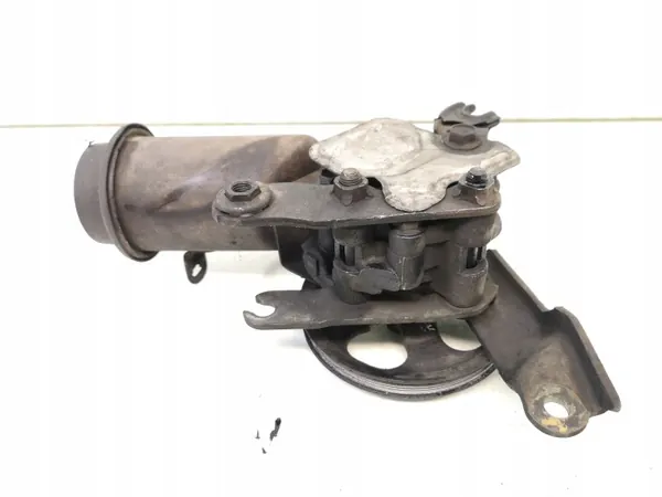 Pompe de direction assistée Toyota OEM FRC21942 - Occasion image 4