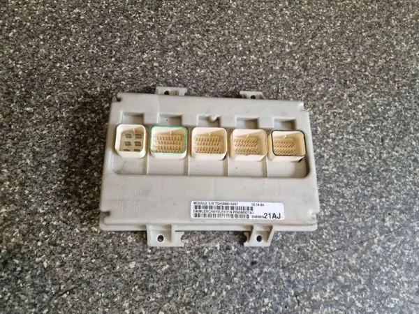 Chrysler Comfortmodule P04686921AJ 3.8L 2002 image 2