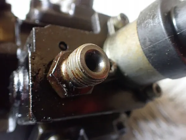 Brandstofpomp Jaguar XF X250 0445010139 image 5