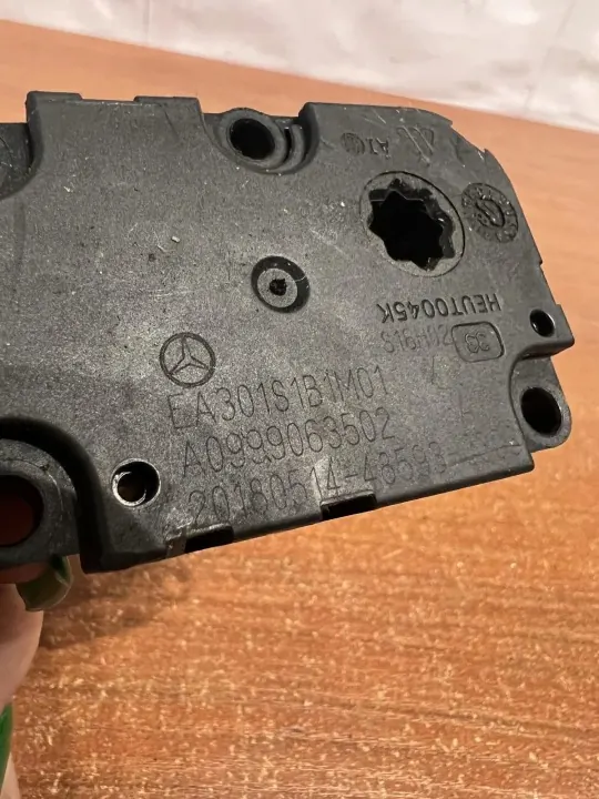 Motor de válvula Mercedes-Benz D2291 Peça OE usado image 4