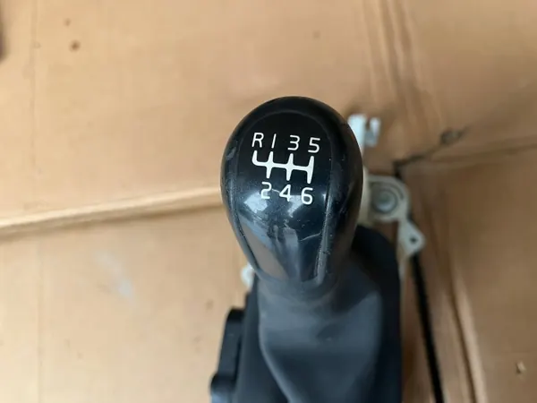 Pommeau de levier OEM 30735291 pour Volvo 6 vitesses image 4