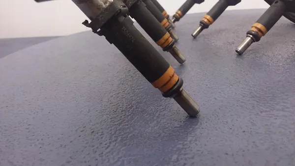 BMW E65 E66 3.6 B V8 Brandstofrail 7506924 image 5