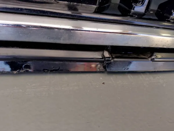 SKODA OCTAVIA III 3 LIFT 2016- Front Grill 5E0807723A image 4