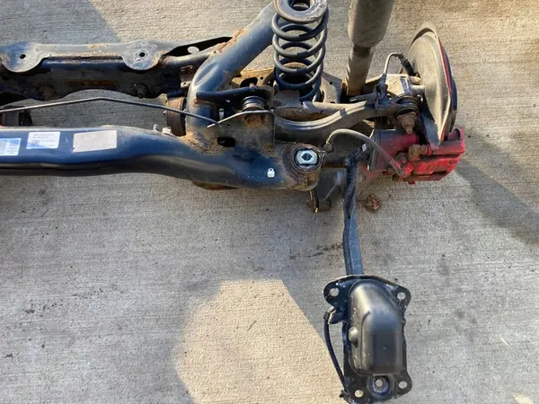 Traversa di sospensione posteriore VW Tiguan I 4x4 5N0505235AH image 2