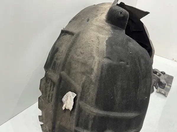 AUDI A6 C8 Front Left Wheel Arch 4K0821171M 4K0853887E image 3