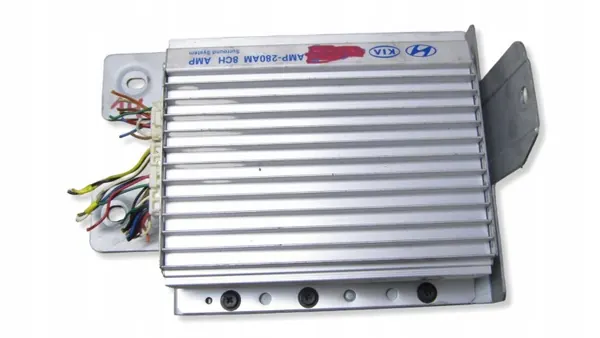 Kia Soul Audioversterker OEM 96370-2K000 image 2