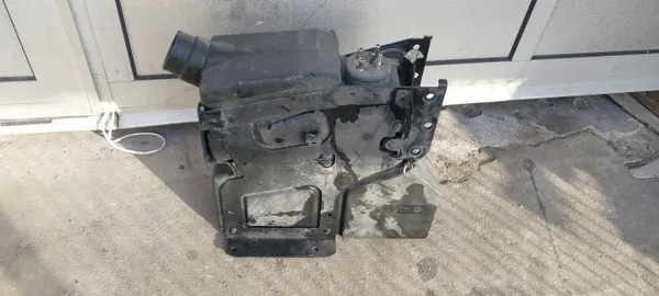 Käytetty Volvo OE AdBlue-säiliö OEM 82169327 image 2