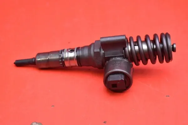 Pompe d'injection OEM 03G130073B pour Audi A3 2.0 TDI image 4