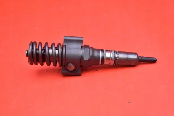 Pompe d'injection OEM 03G130073B pour Audi A3 2.0 TDI image 6
