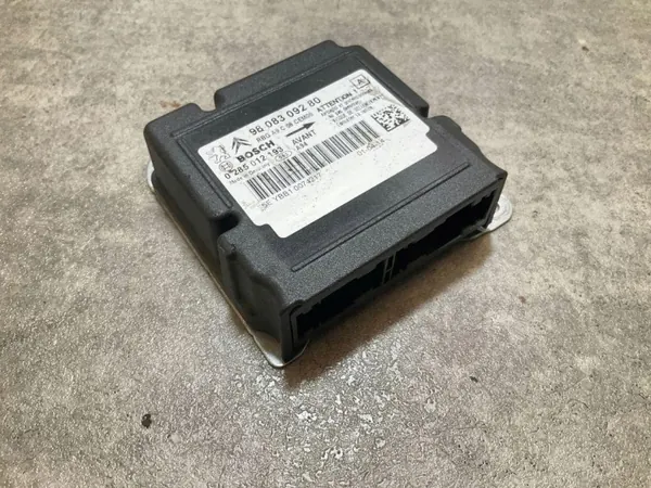 Module airbag OEM YBB10074217 pour Peugeot 2008 II image 4
