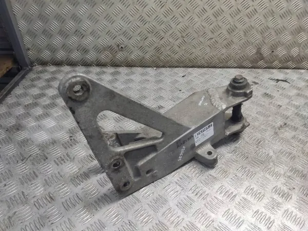 Asa de Cabina Trasera Derecha Usado OEM 501046038 image 3