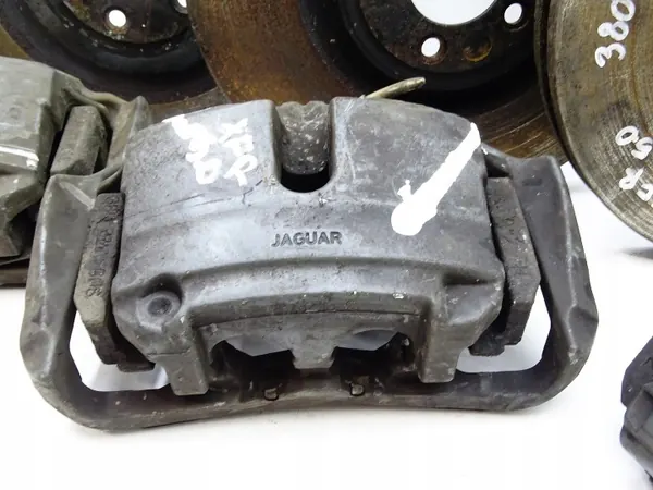 Bromskit Jaguar XF/XFR 5.0 V8 OEM - Fram/Bak image 10