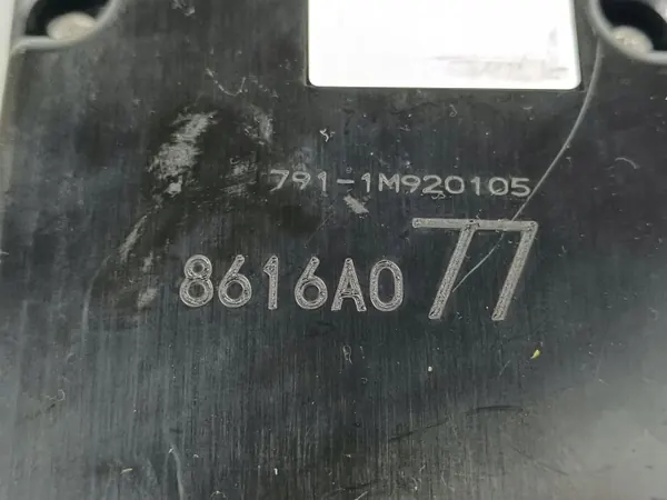 Controlo de direção Mitsubishi OE 8616A077 usado image 4