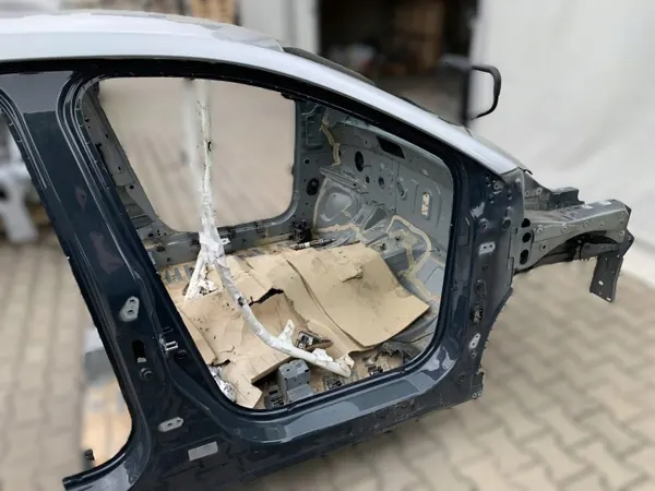 OEM RENAULT CAPTUR II Höger Sidoskydd Frampanel image 8