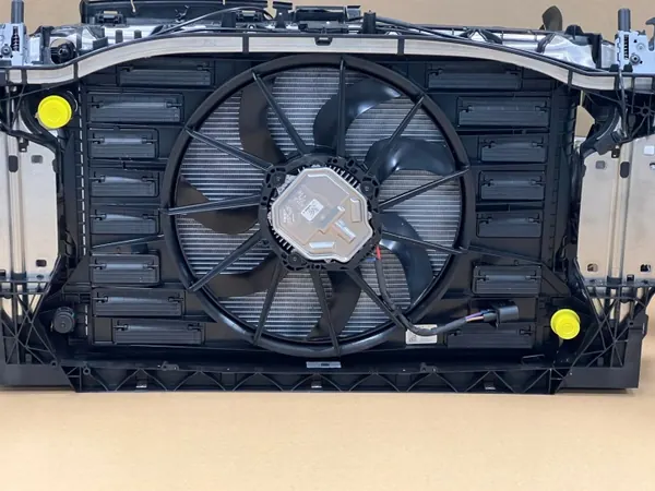 Radiador delantero AUDI A6 A7 4K OEM - Audi OE usado image 4