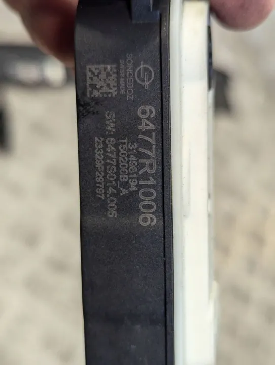 Volvo Engine Shutter OEM 31498194 for XC40 2017-2025 image 4
