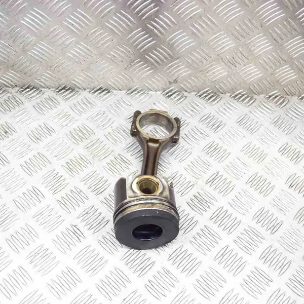 VW PASSAT B6 Kolv 2.0L 2006 OEM 038198401D image 4