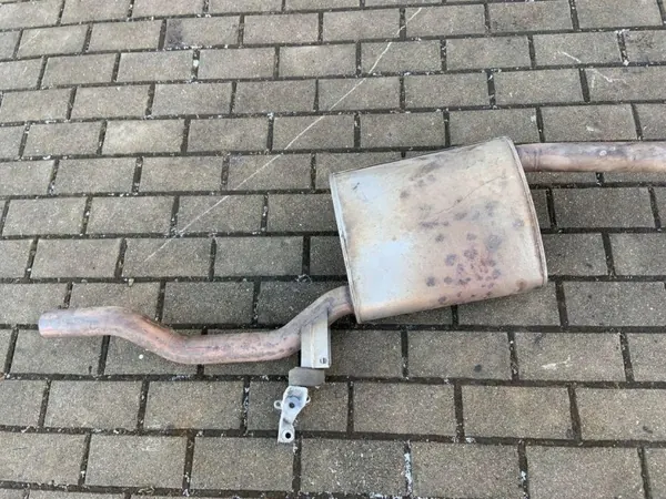 Audi 8K0253825D ljuddämpare för 2.0L diesel 2012 image 7