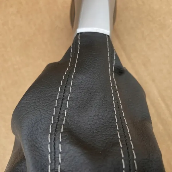 Cadre de pommeau OEM 5NN713203F VW Tiguan Allspace image 4
