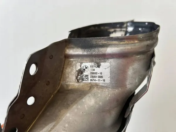 BMW X5 G05 Vänster avgasrörsspets OEM 8074189 image 4