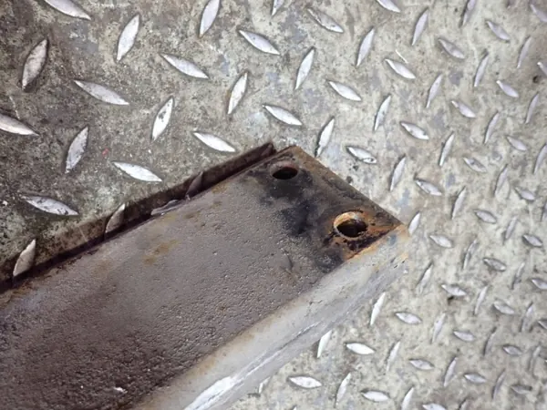 Mercedes W124 peräkärkikoukku OEM Zawada-384054- Käytetty image 5