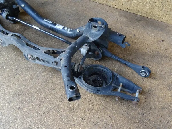 AUDI A3 8V GOLF VII LEON III Set Assi Posteriori 5Q0500041CT image 3