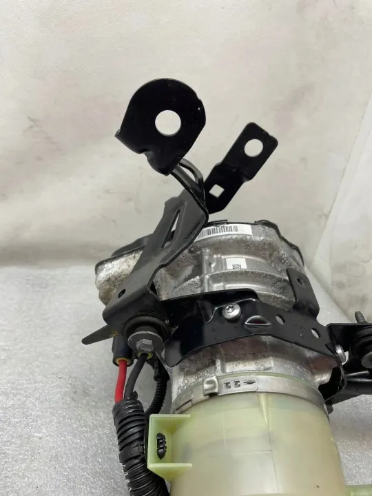 Pompe de direction assistée Renault OE OEM 491108485R image 7