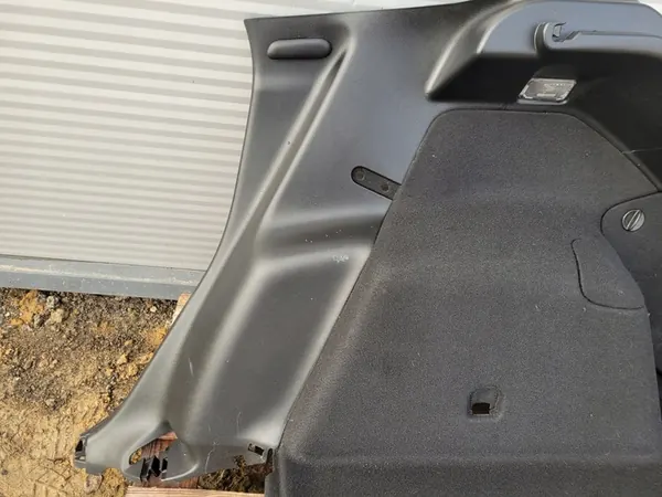 Honda Civic VIII 5D Right Trunk Trim image 3