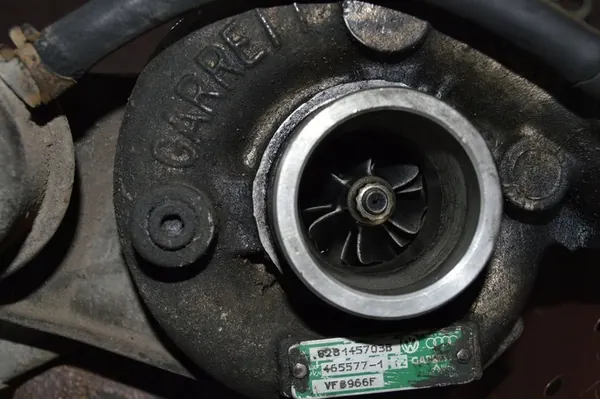 Turbokompressor AUDI B4 1.9TDI 028145703B med Samlare 028253033D image 7
