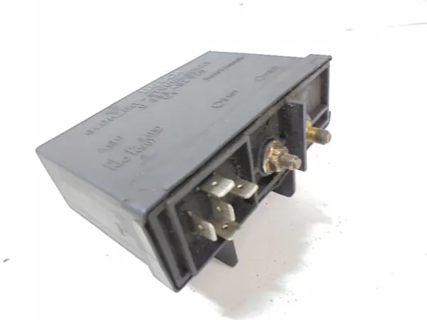 Glühkerzenrelais OEM 0333402520 für Chrysler Voyager image 3