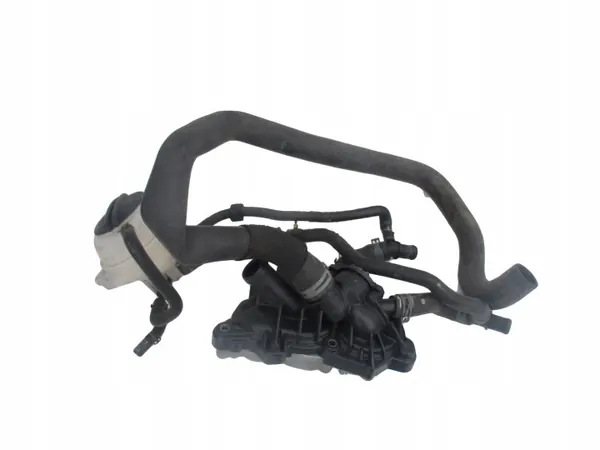 OEM 04C121121C Bomba de agua alojamiento termostato VW Up! image 2