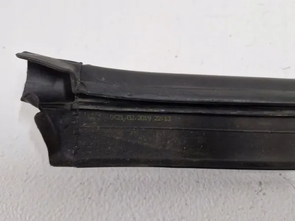 Junta do capô BMW 7 F01 OEM 7199435 - Usado image 6
